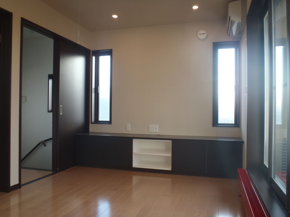 ビルトインガレージ付き都市型3階建て住宅（郡山市方八町）