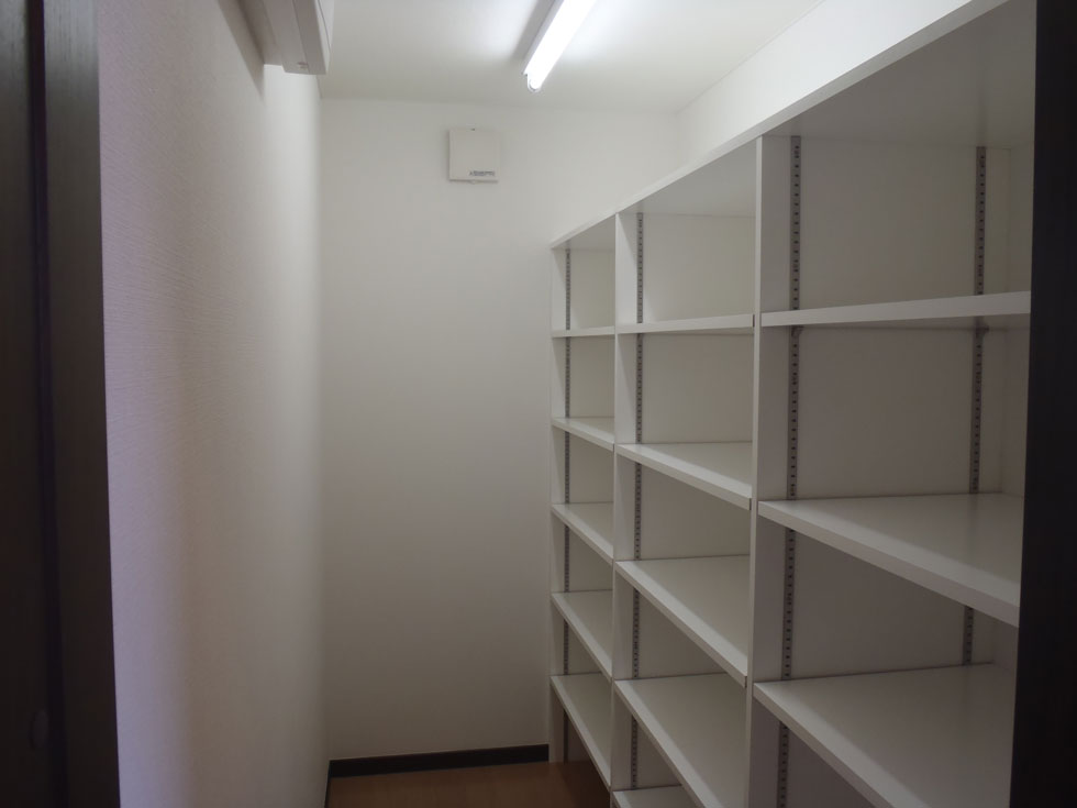 ビルトインガレージ付き都市型3階建て住宅（郡山市方八町）