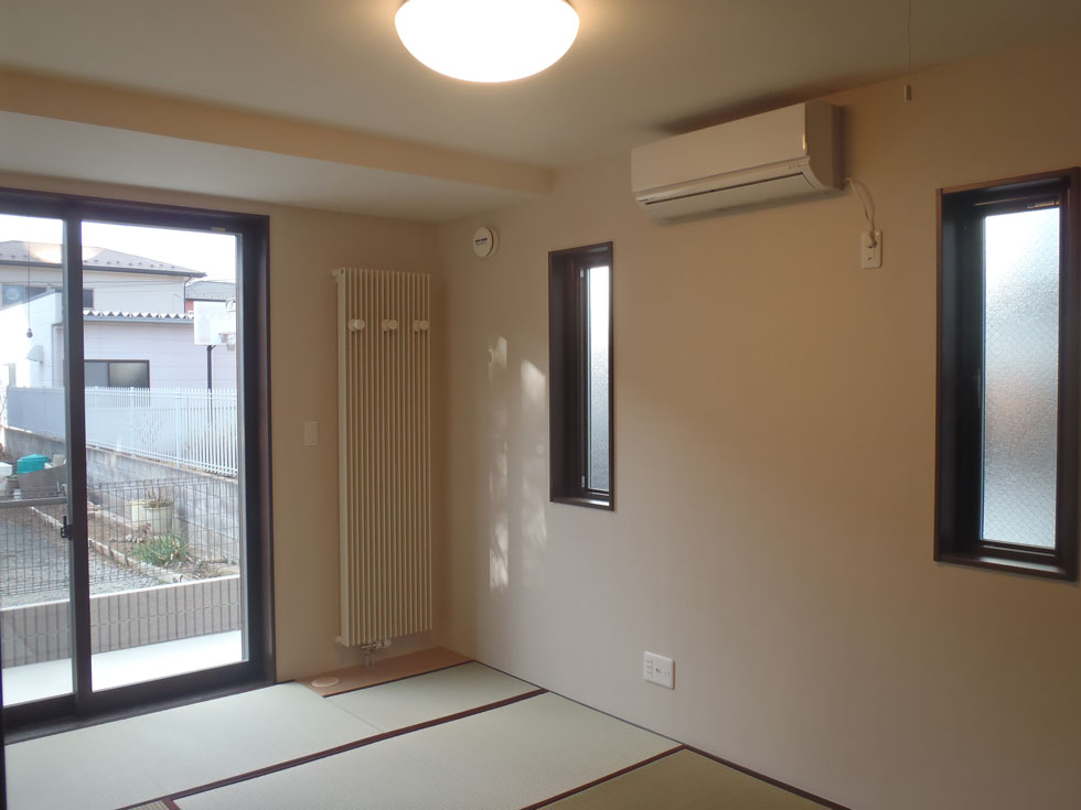 ビルトインガレージ付き都市型3階建て住宅（郡山市方八町）