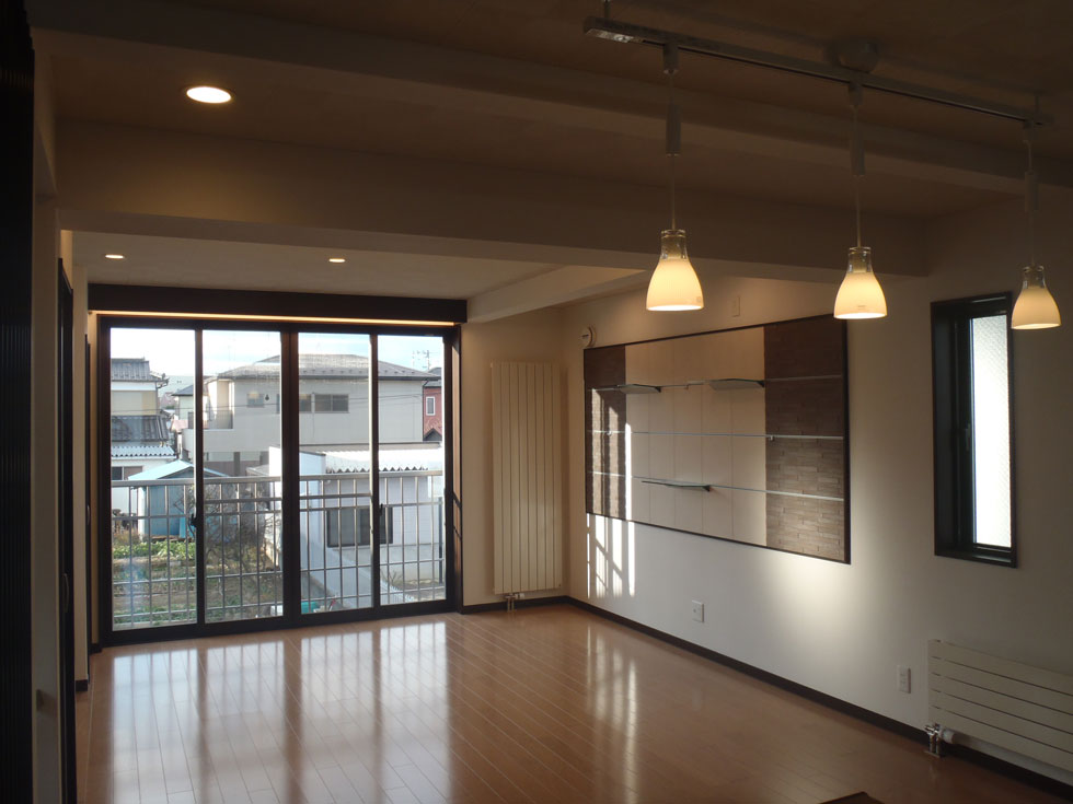 ビルトインガレージ付き都市型3階建て住宅（郡山市方八町）
