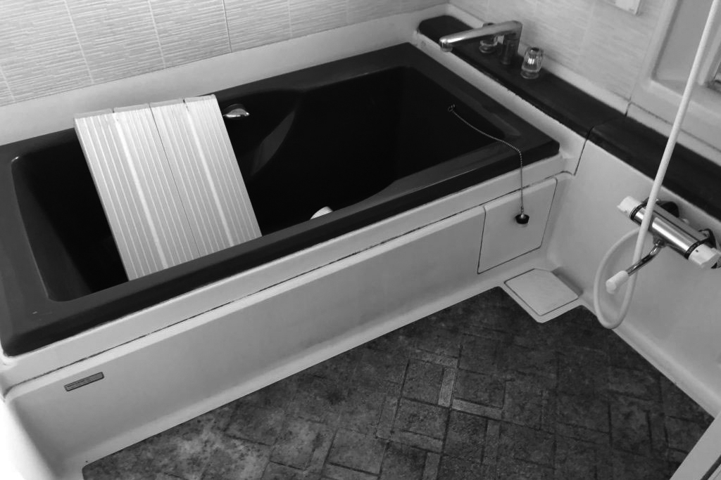 中古住宅の間取り変更！対面式キッチンから開放感のあるリビングにリフォーム。