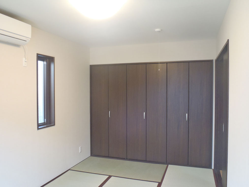 ビルトインガレージ付き都市型3階建て住宅（郡山市方八町）