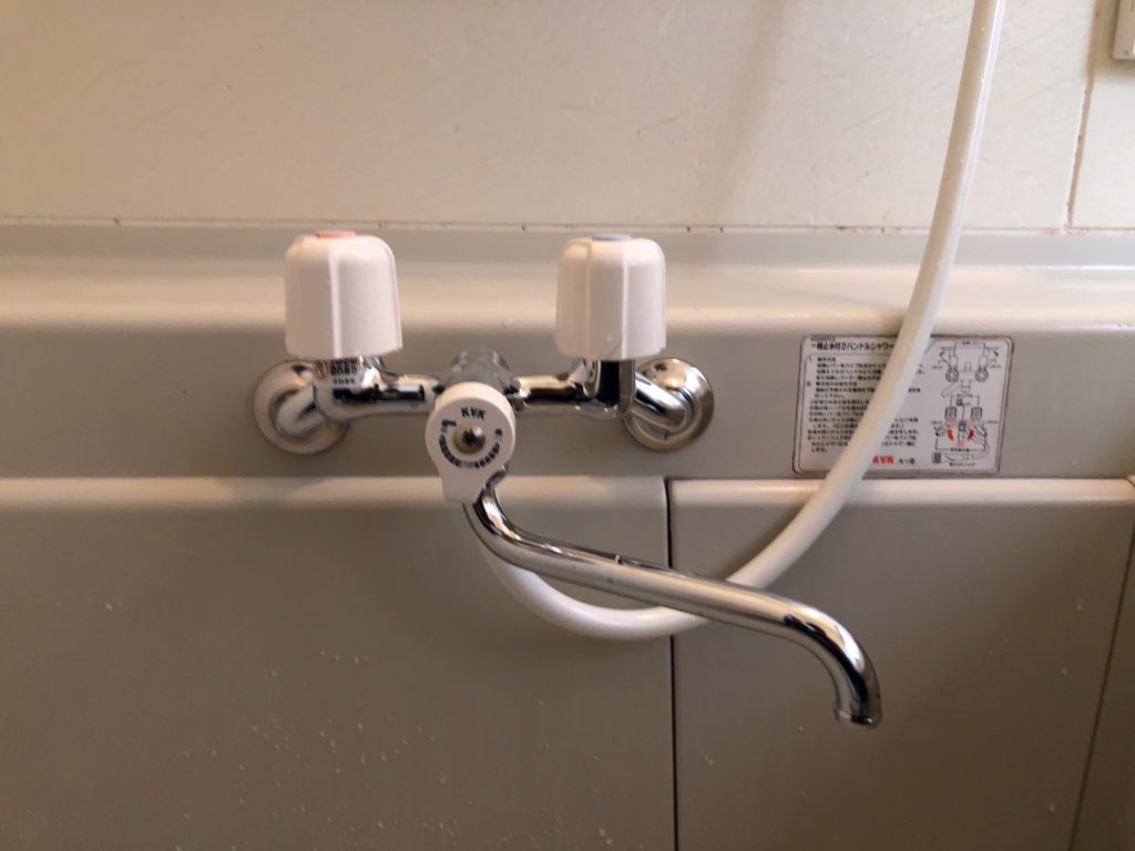 浴室の水栓金具の締まりが悪いので、今までと同じ商品に変更しました。