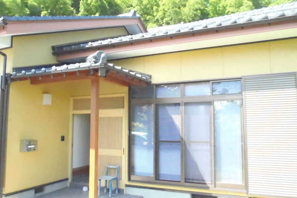 三春町下舞木で外壁の塗装工事（セラミック配合シリコン系塗装）