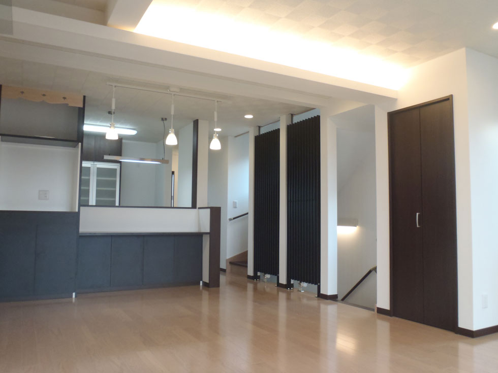 ビルトインガレージ付き都市型3階建て住宅（郡山市方八町）