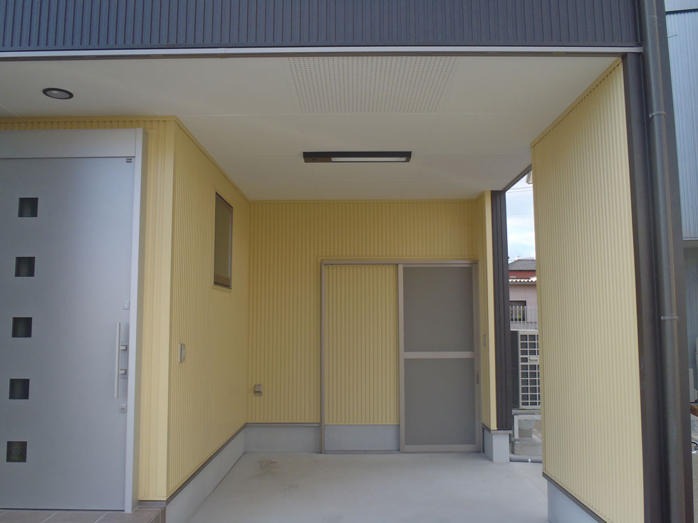 ビルトインガレージ付き都市型3階建て住宅（郡山市方八町）